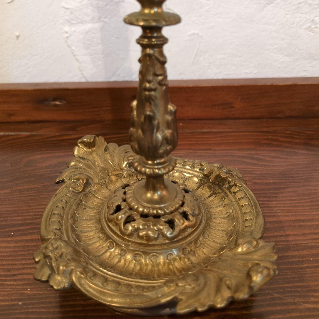 フランス製　アンティーク　 真鍮製装飾的キャンドルスタンド