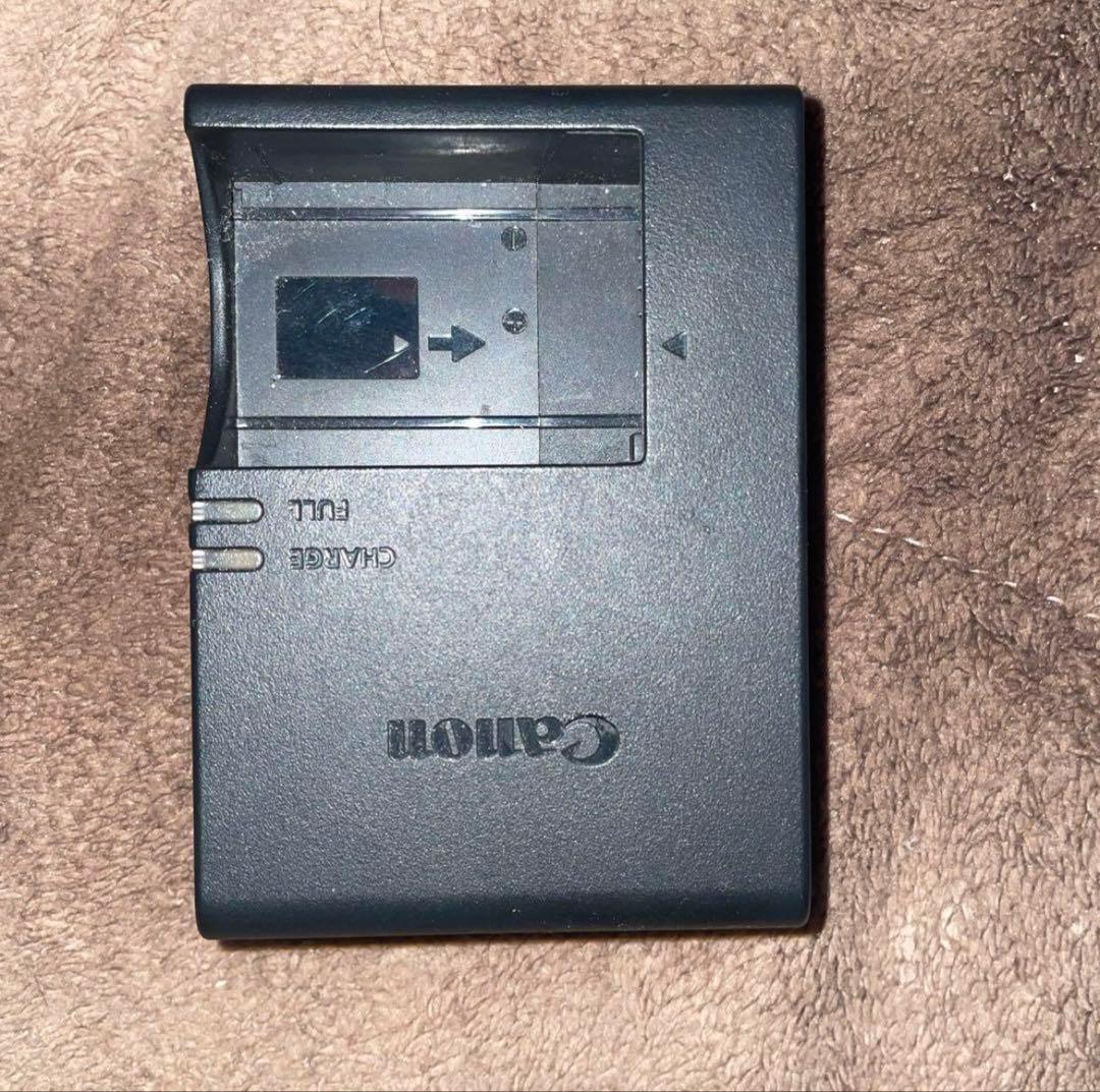 デジタルカメラ Canon EOS Kiss X10 + EF-S 18-55mm IS STM