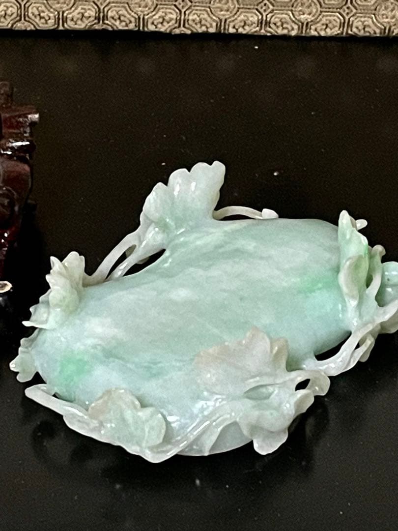 中国美術　翡翠彫刻　瓢箪と蔓　香合　台座付　箱有り