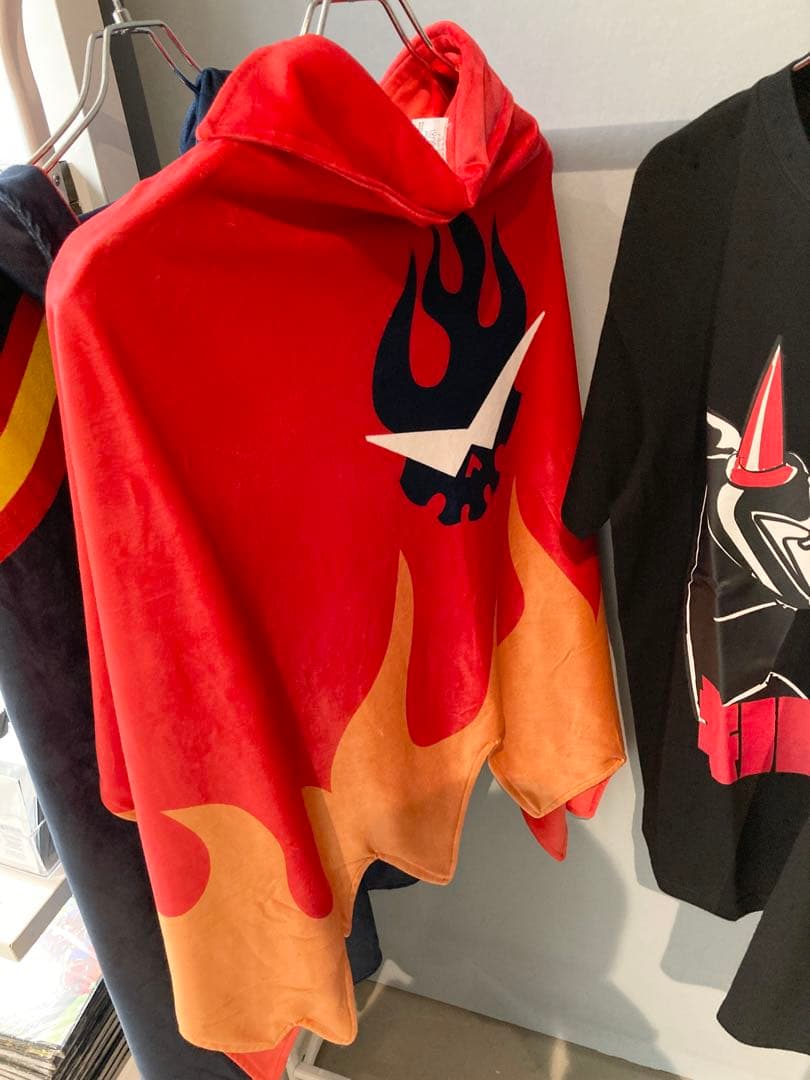 【新品未開封】グレンラガン対キルラキル展 カミナ ダイカットブランケット マント