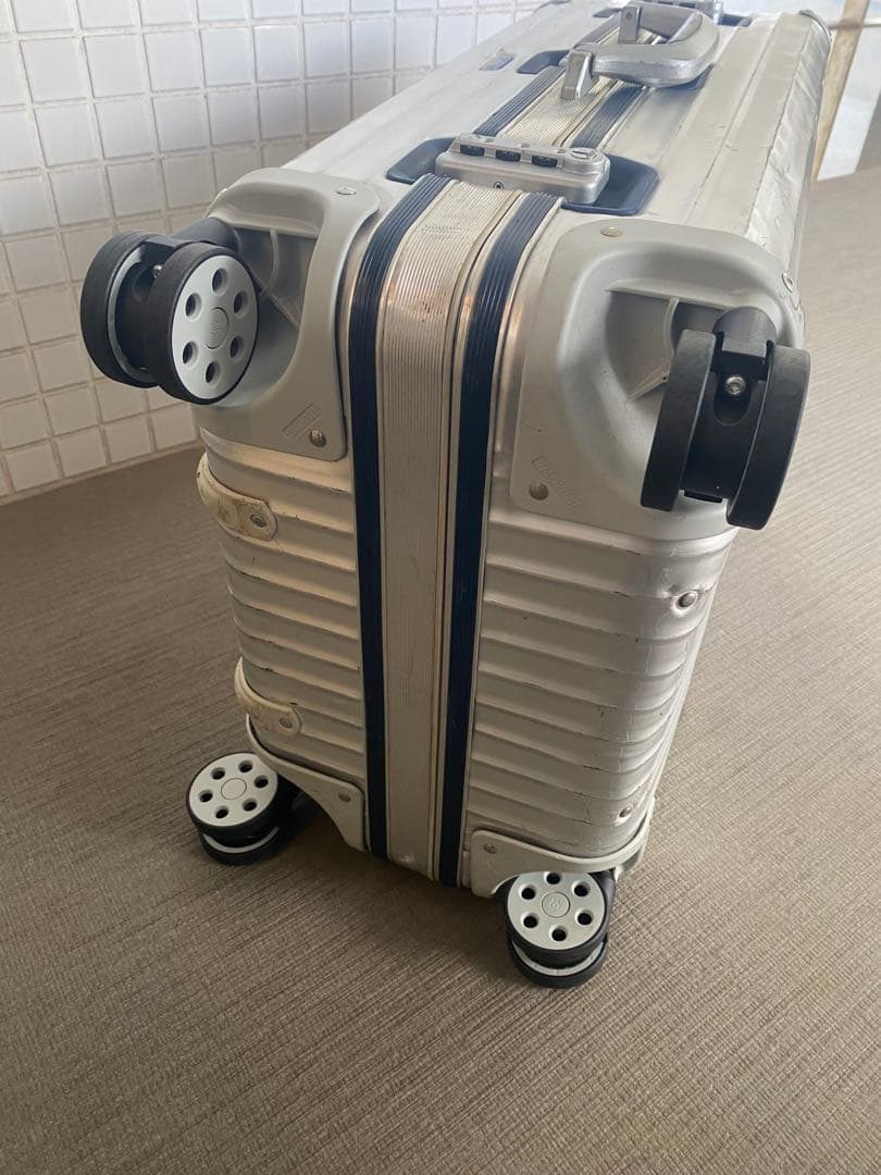 ホイール新品交換 RIMOWAリモワ シルバーインテグラル 63L 4輪