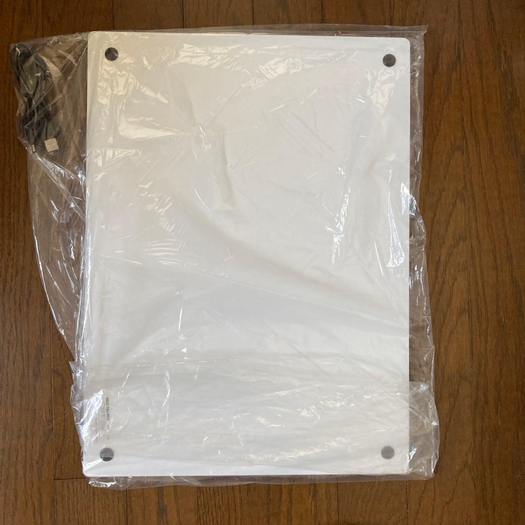 【新品・未使用】サンワサプライ　LEDトレース台 A3 400-TBL005