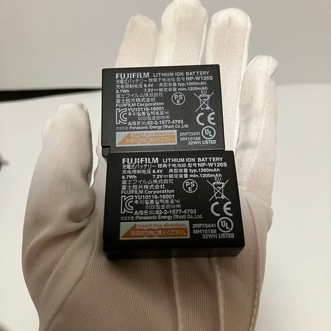 フジフィルム　Fujifilm X-E4本体 充電器・microSD付き