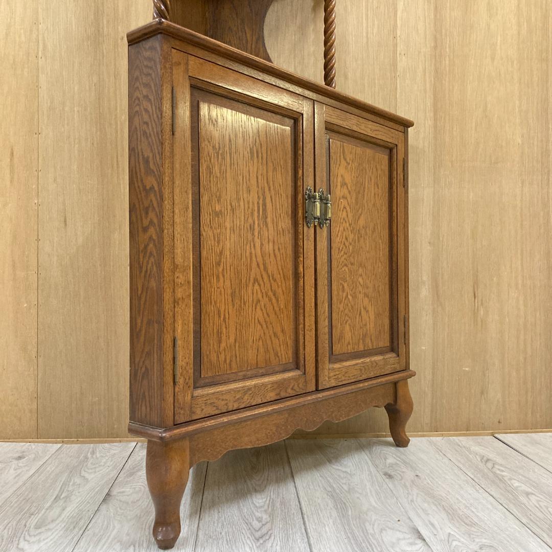 アンティーク　コーナーキャビネット　飾り棚