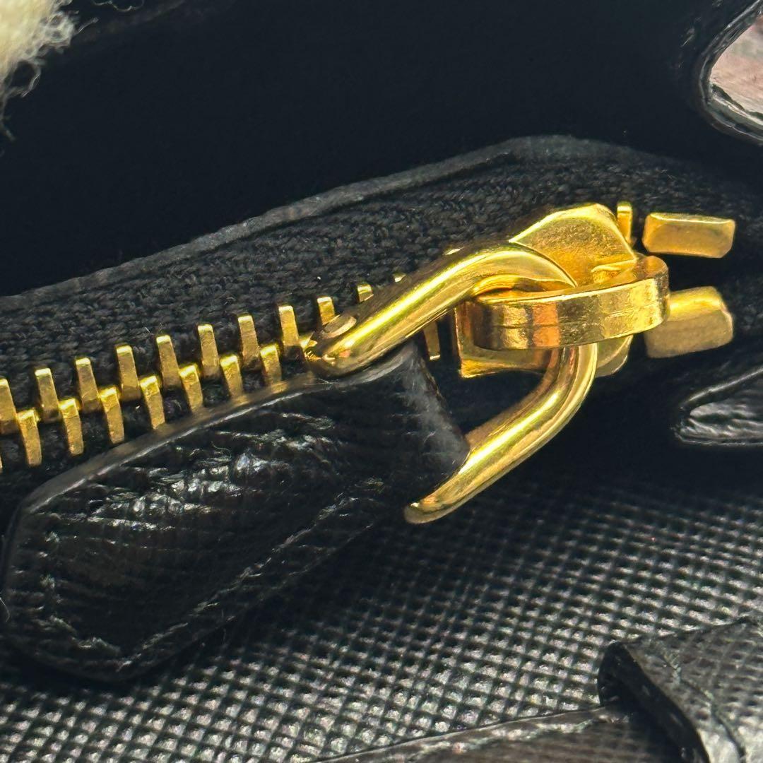 プラダサ フィアーノレザー ショルダー ウォレット 1559