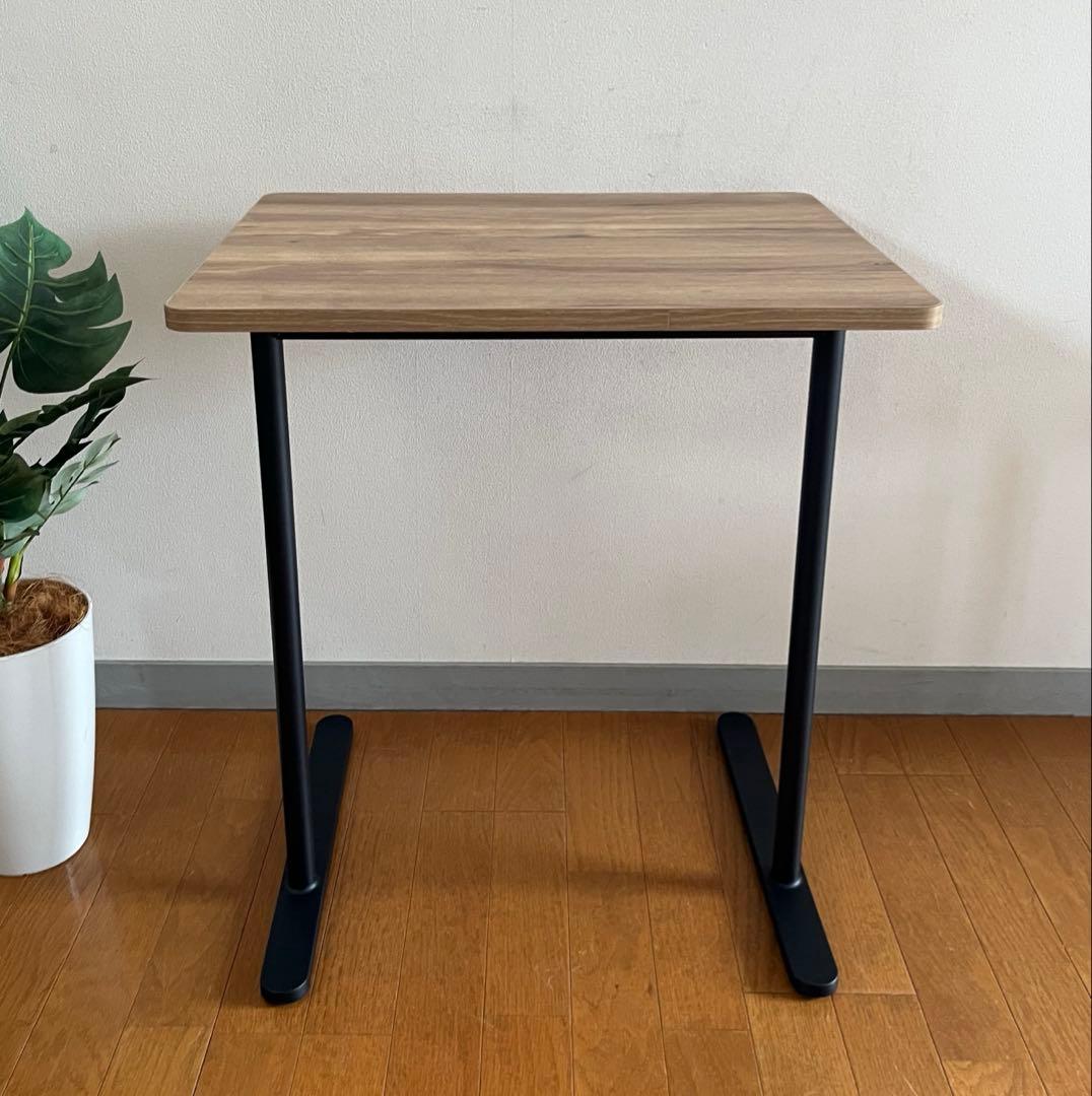 コクヨ　サイドテーブル　8.8万　デスク　シンプルモダン　グッドデザイン賞　北欧