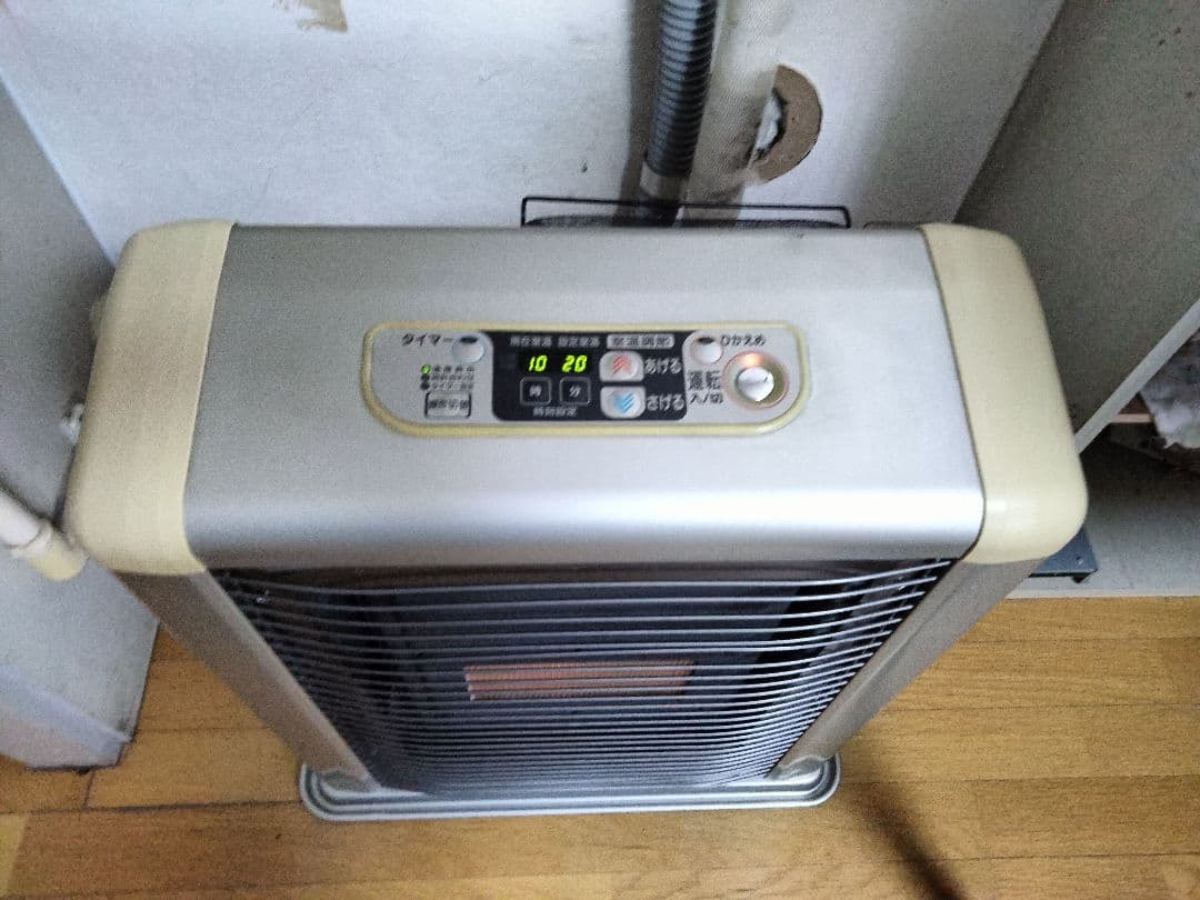 サンポットFF石油ストーブゼータス！品番「FFR‐56SX」2008年式中古品