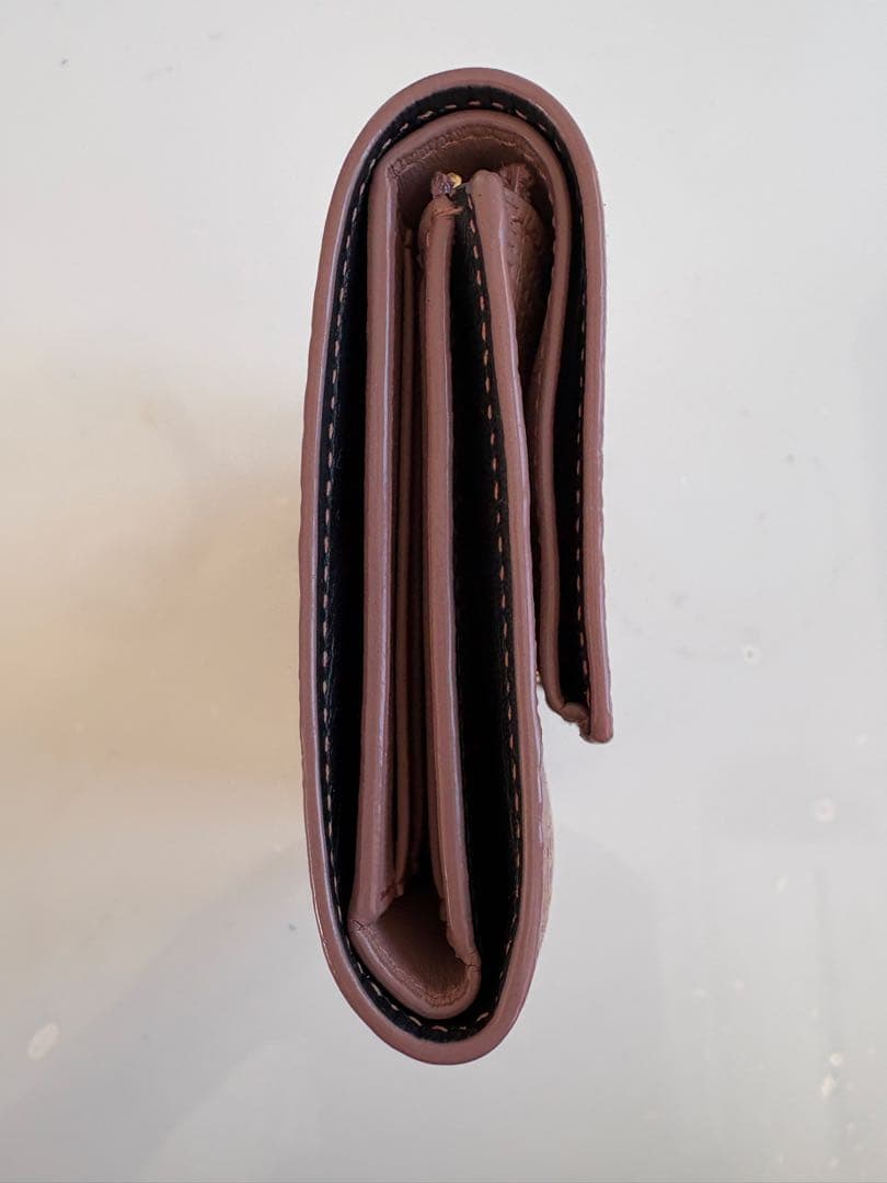 【1/9〜1/12値下げ】LOEWE ピンクベージュ 三つ折り財布