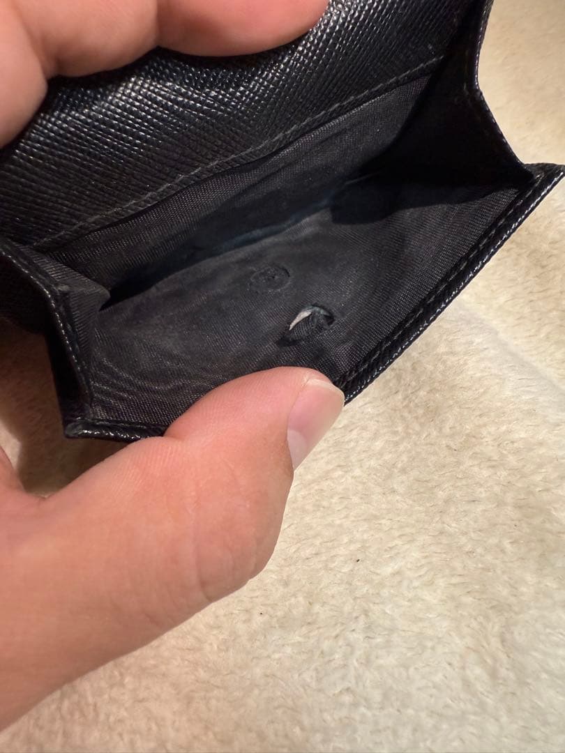 PRADA ブラック 三つ折り財布　サフィアーノ