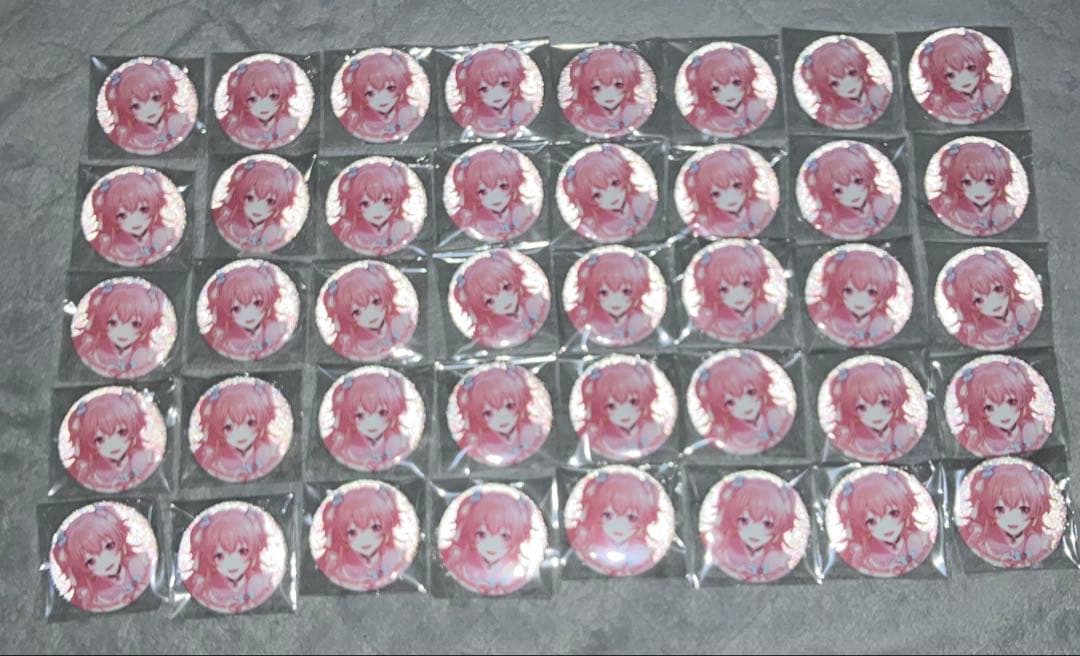プロセカ　桃井愛莉サンリオコラボ缶バッジ40個