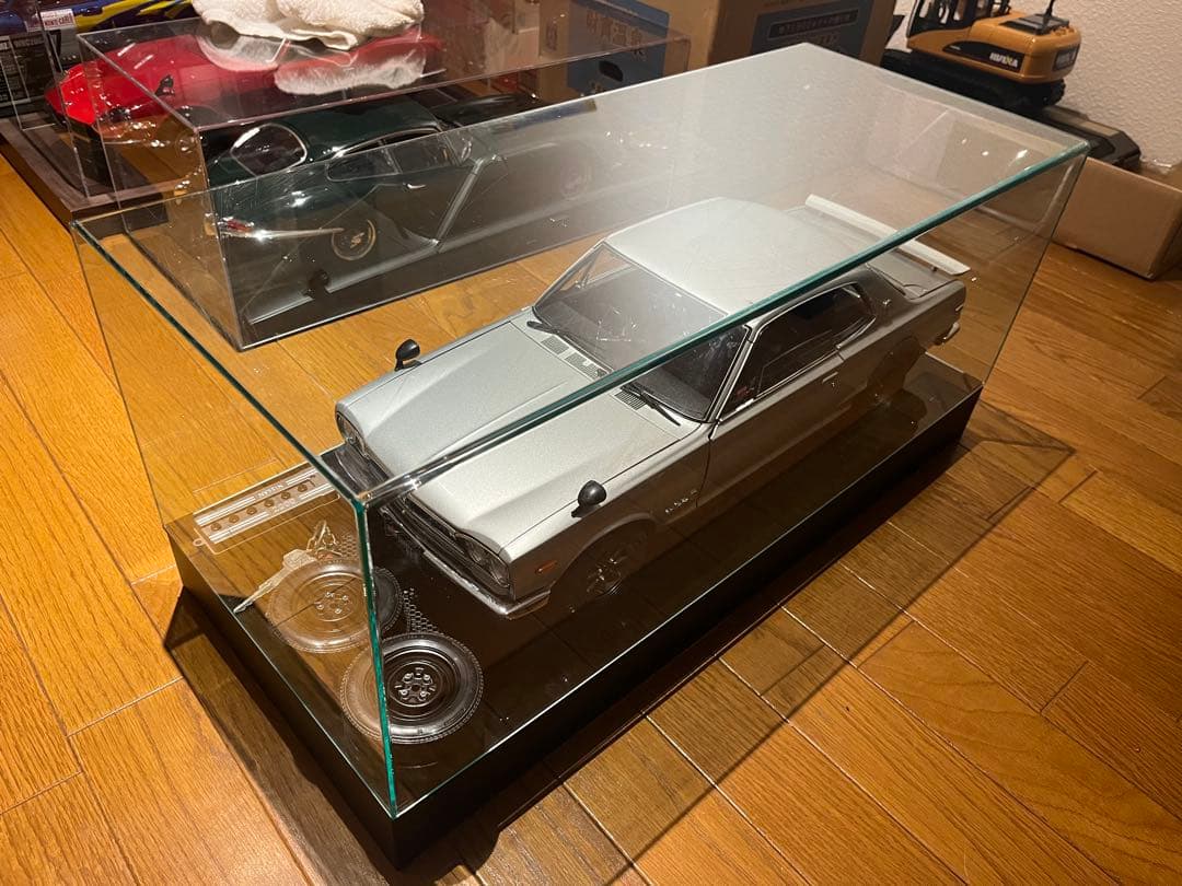 日産　スカイライン　２０００　ＧＴ－Ｒ　オートアート　ハコスカ　シルバー　１／８