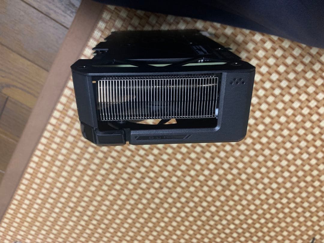 ASUS デュアルファン グラフィックボード