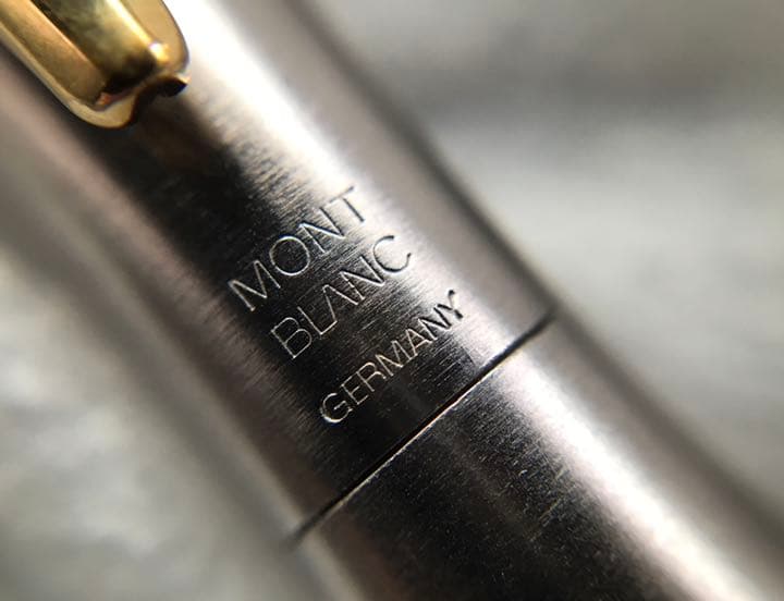 モンブラン 万年筆（ステンレス ゴールドトリム）