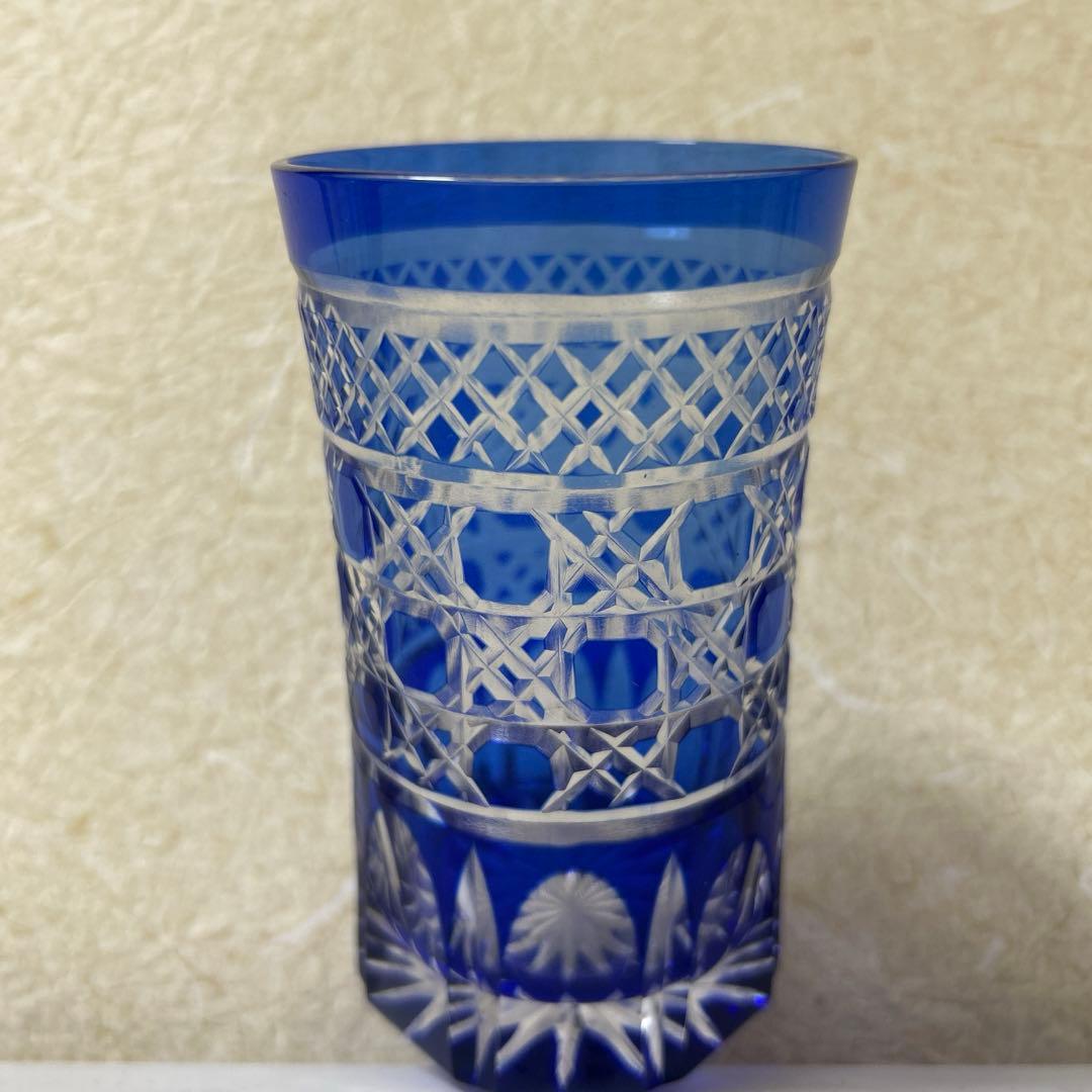 \"未使用\" ヤマザキガラス　薩摩切子　藍色　矢来、籠目　菊透かし紋　水割りグラス