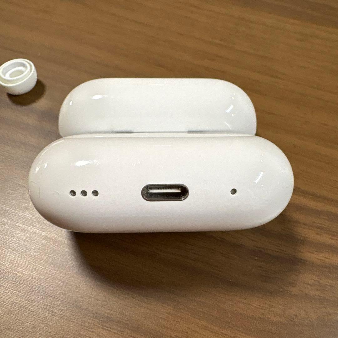 AirPods pro 第二世代　apple