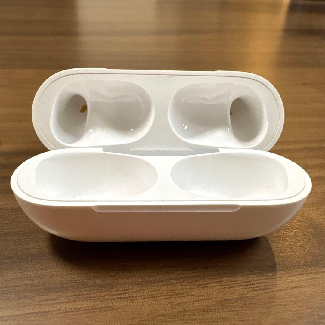 AirPods pro 第二世代　apple