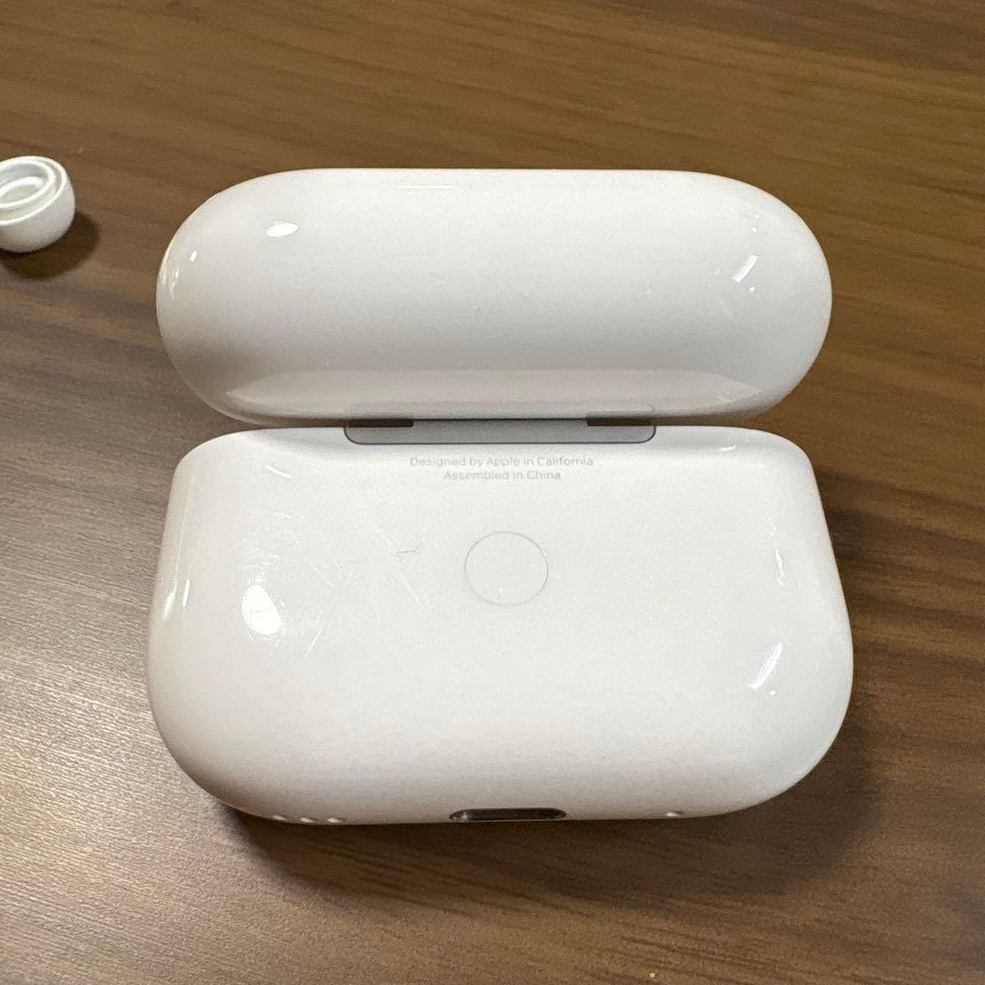 AirPods pro 第二世代　apple