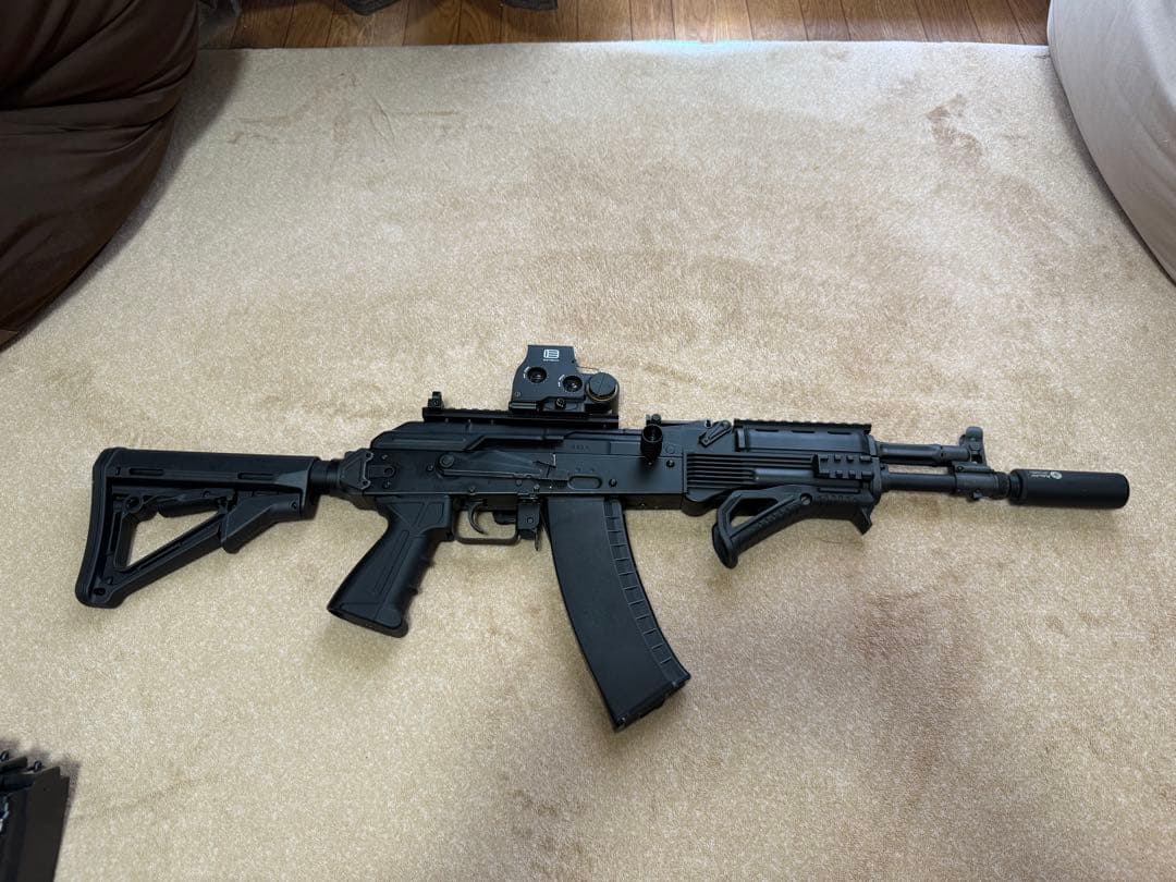 東京マルイ次世代電動ガンAK-47バッテリー・マガジン付き