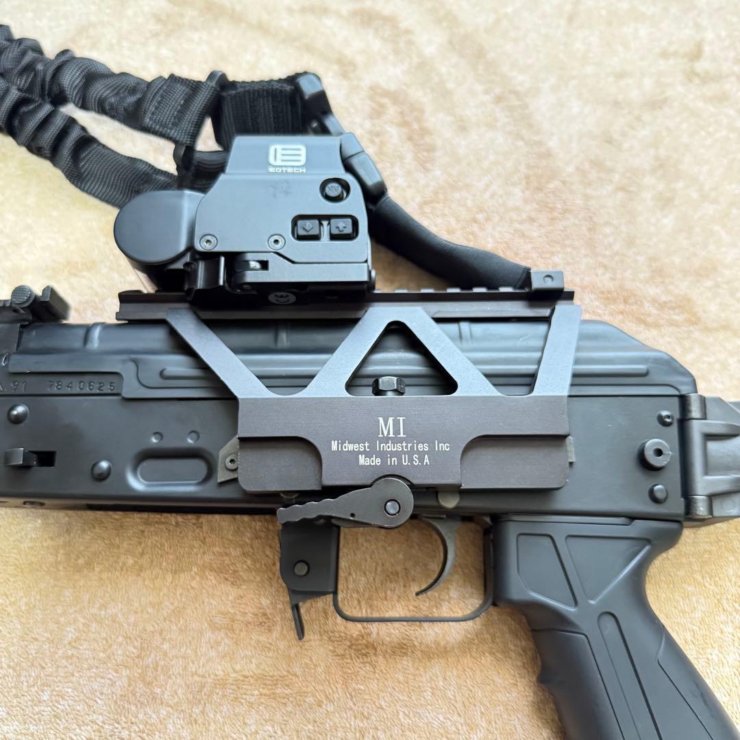 東京マルイ次世代電動ガンAK-47バッテリー・マガジン付き