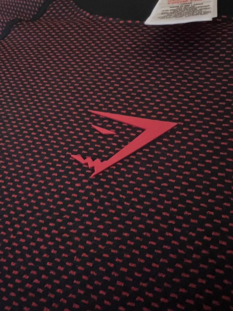  onyx v5 レッド　シャツ