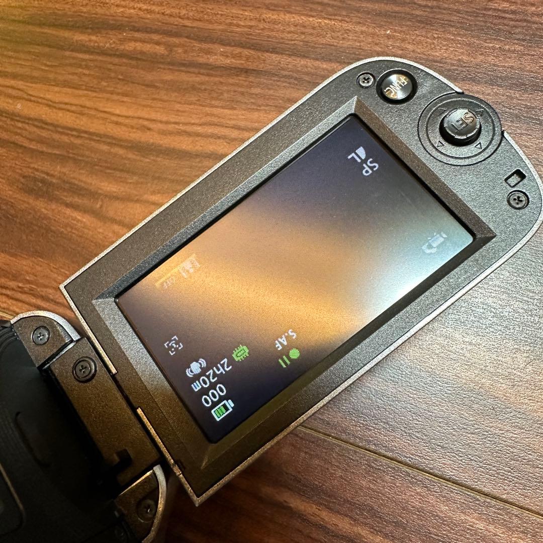 Canon IVIS HF R10 デジカメ 2459