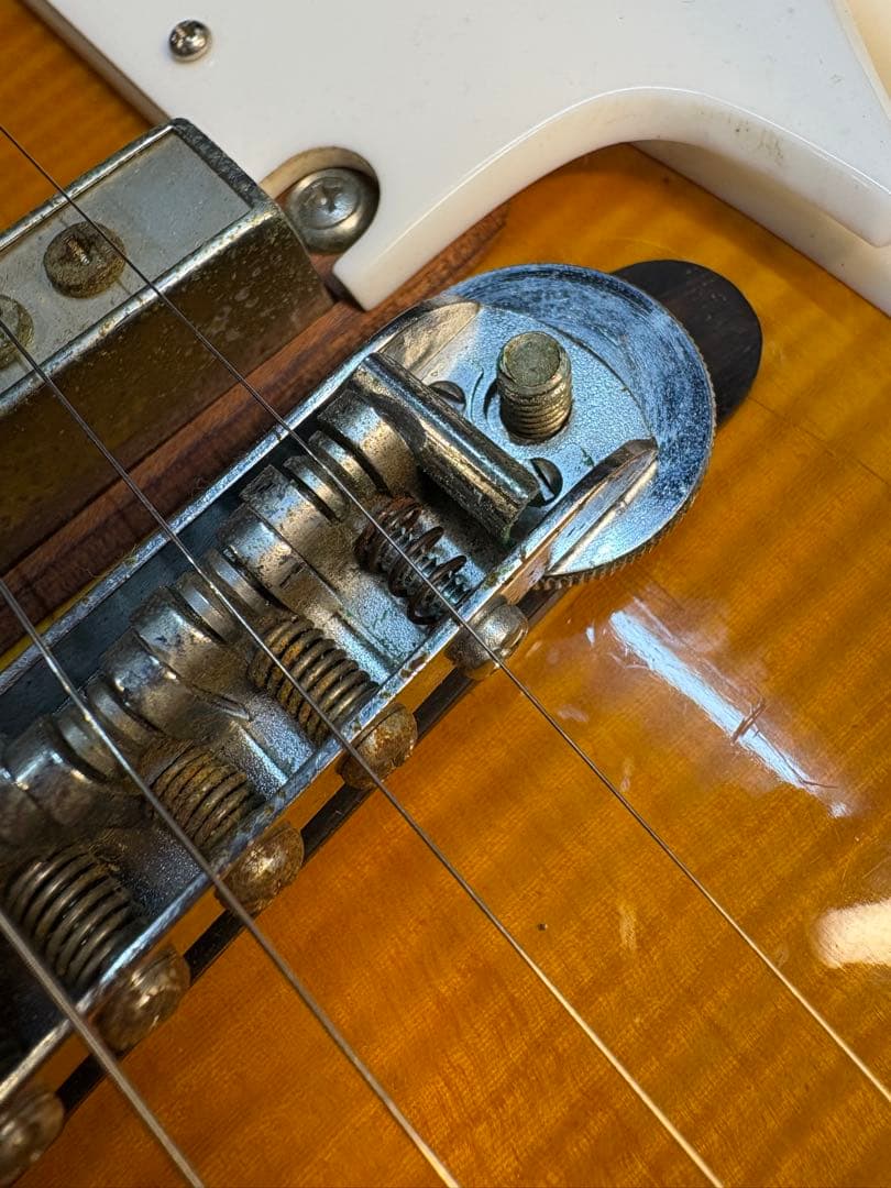 Guyatoneサンバースト セミアコースティックギター　ＳＧ-４２Ｔ