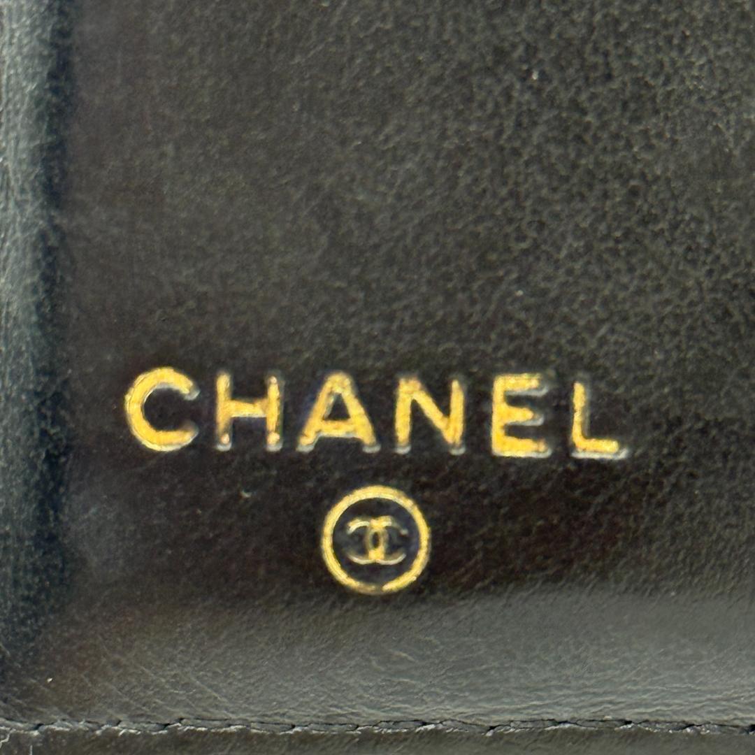 CHANEL 　シャネル　　三つ折り財布　キャビアスキン