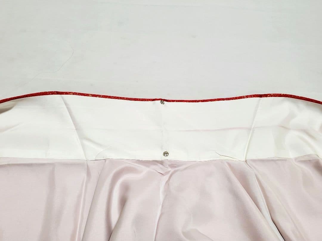 C 豪華 シンプルデザイン 金通し 赤 黒 正絹 振袖 成人式 着物