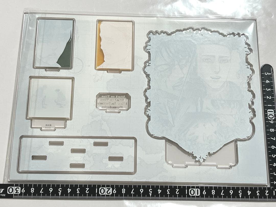 進撃の巨人 ANIQUE 誓いと約束　天と地の戦い　ジオラマ　エルヴィンリヴァイ