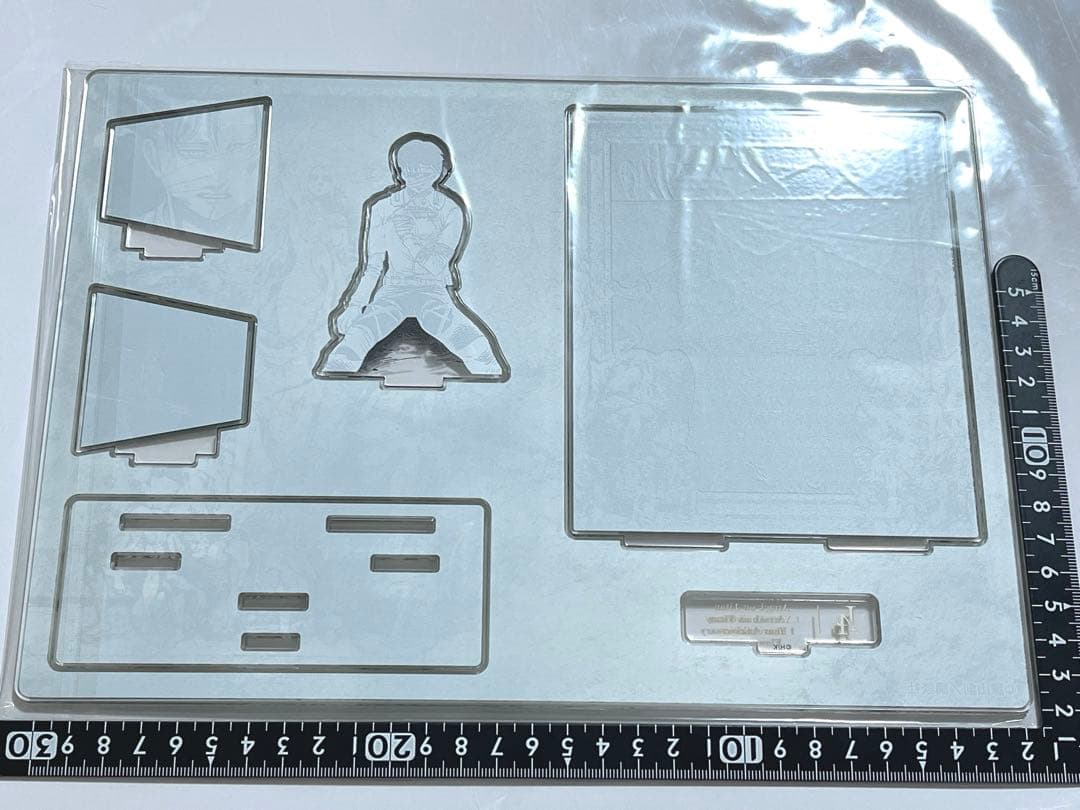 進撃の巨人 ANIQUE 誓いと約束　天と地の戦い　ジオラマ　エルヴィンリヴァイ