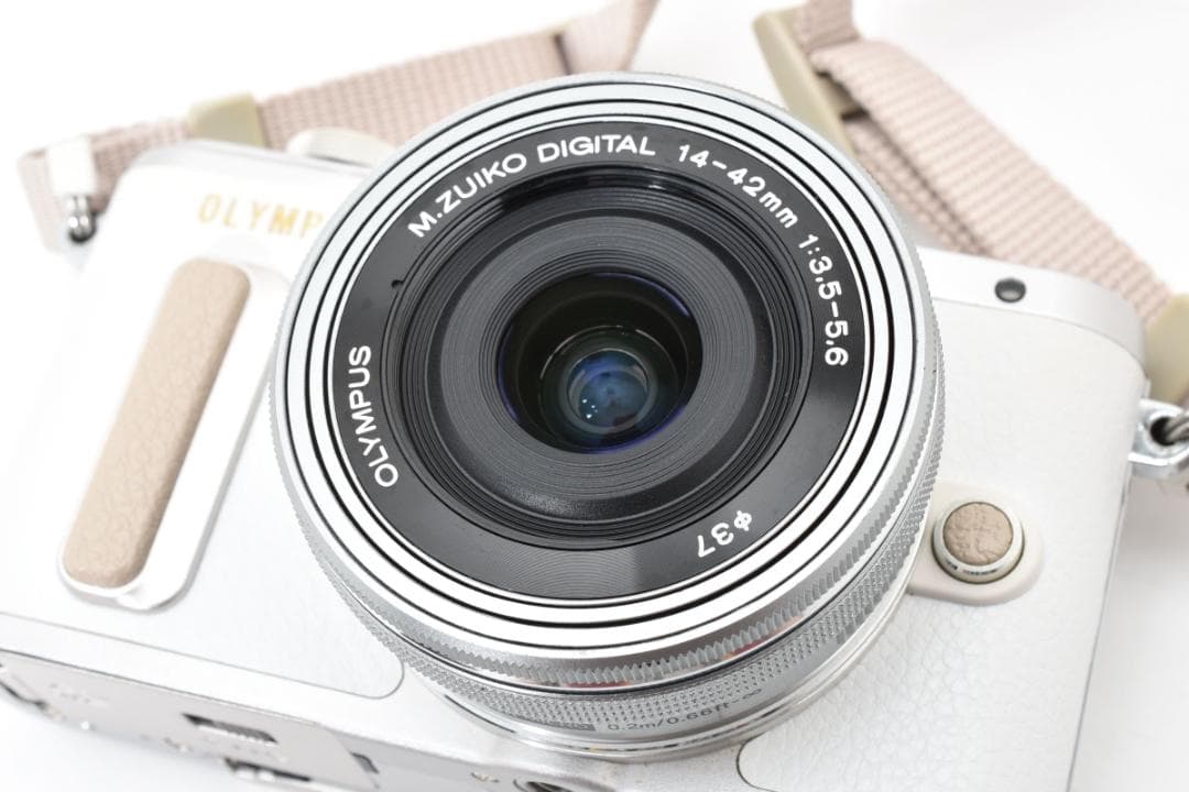 【極美品】OLYMPUSオリンパス PEN E-PL8ホワイト14-42ｍｍ