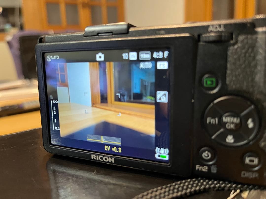 RICOH GR DIGITAL IV 本体と付属品