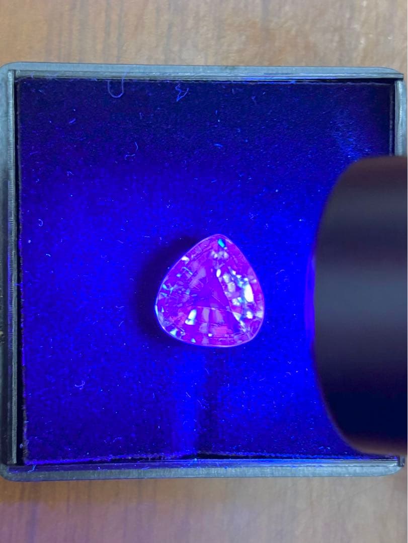 希少‼︎ アフガニスタン産高品質クンツァイト大粒！8.96ctソ付き