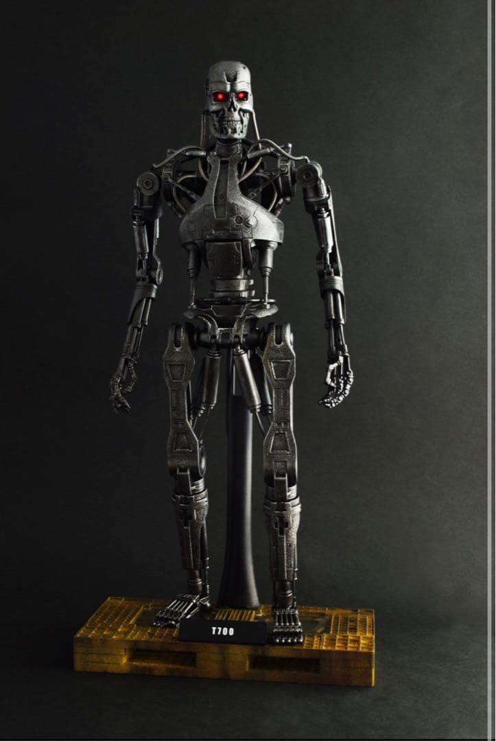 ムービー•マスターピース『ターミネーター４』T-700　MM094　1/6