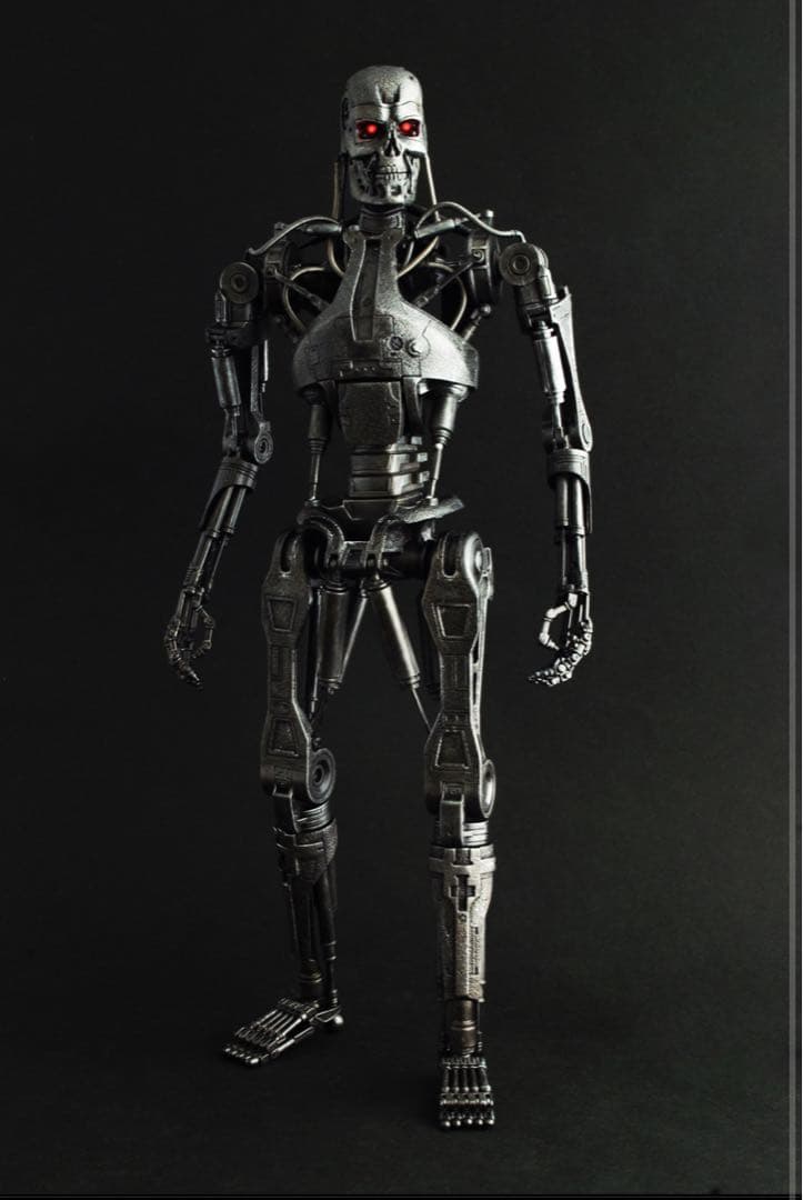 ムービー•マスターピース『ターミネーター４』T-700　MM094　1/6