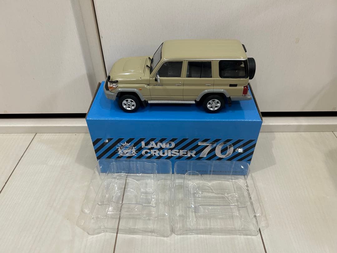超希少 トヨタ ランドクルーザー 70 1/30 カラーサンプル ベージュ