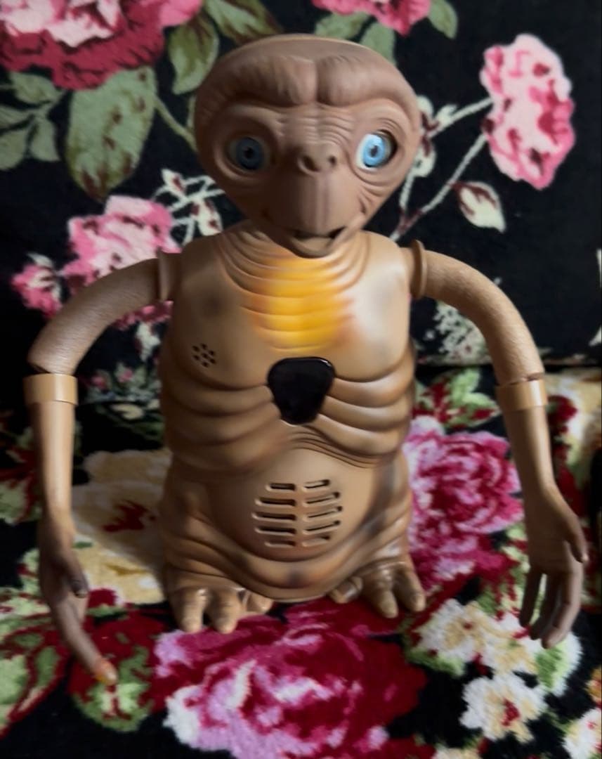 インタラクティブ E.T. フィギュア