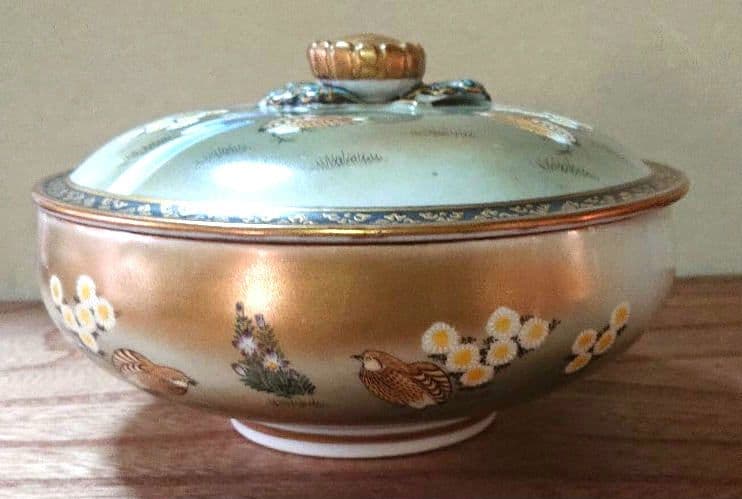 九谷焼蓋付き菓子鉢