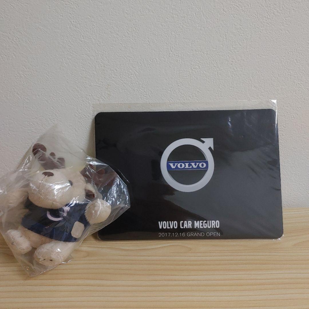 VOLVO ぬいぐるみ ベージュ 青いシャツ