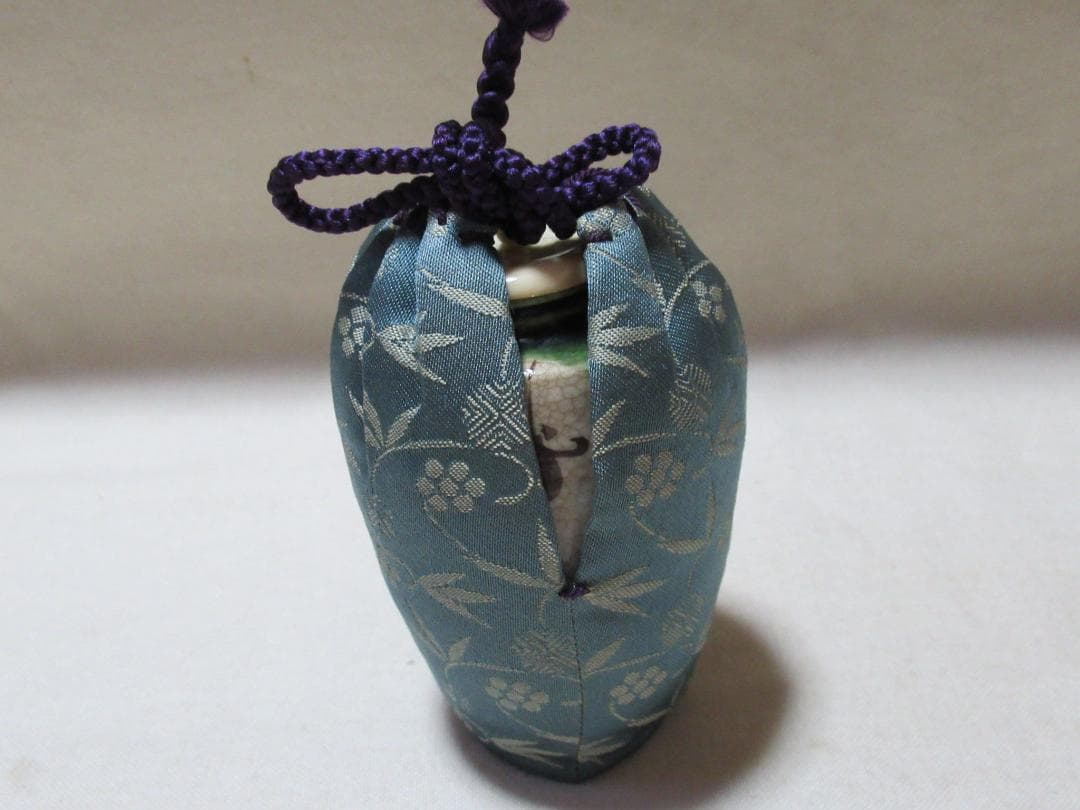 織部　肩衝茶入　松本鉄山作　共箱