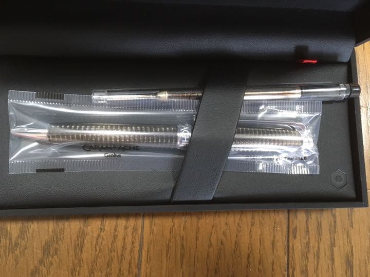 未開封PATEK PHILIPPE x CARAN d'ACHE ペン 非売品