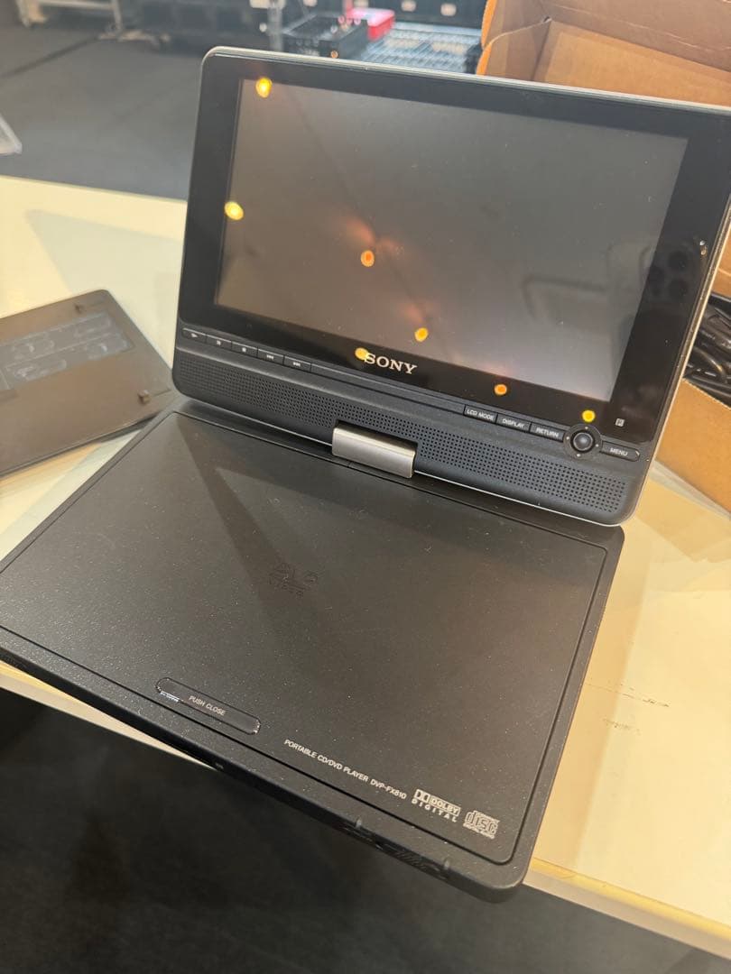 SONY ポータブルDVDプレーヤー DVP-FX810