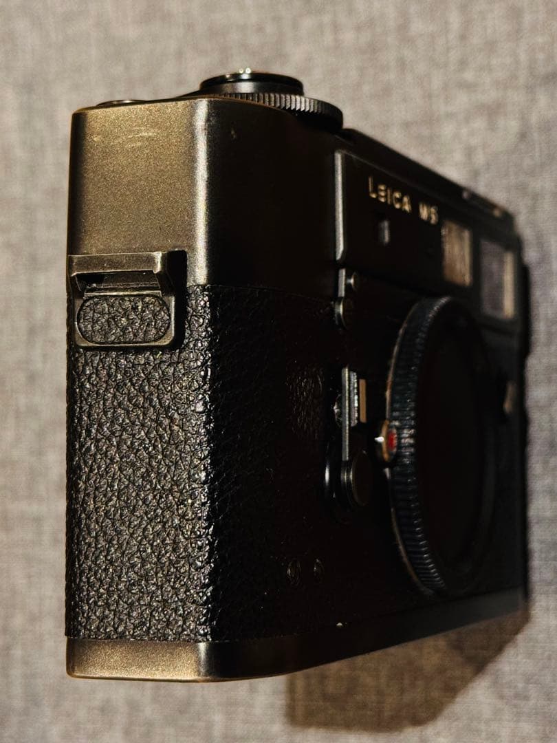 フィルムカメラ Upgraded Leica M5: Voltage changed 3Lug