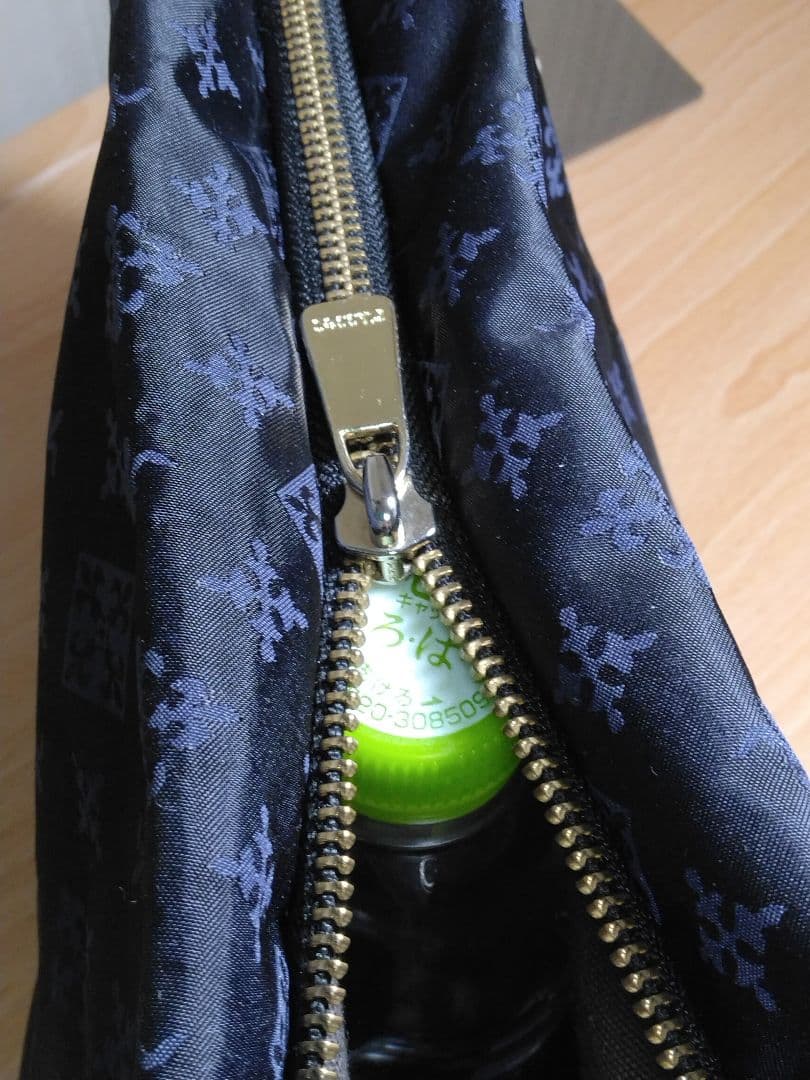 美品　russet　ネイビー　ナイロン ショルダーバッグ ゴールド金具