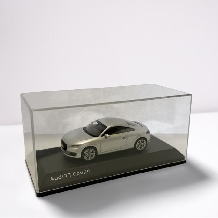 【新品】Audi TT Coupé ミニカー シルバー 1:43