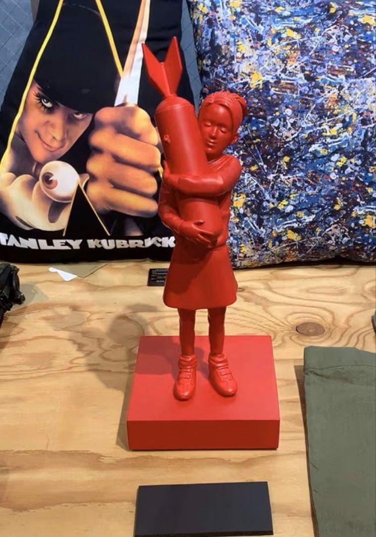 新品BANKSY BOMBHUGGER MEDICOMTOY Syncバンクシー