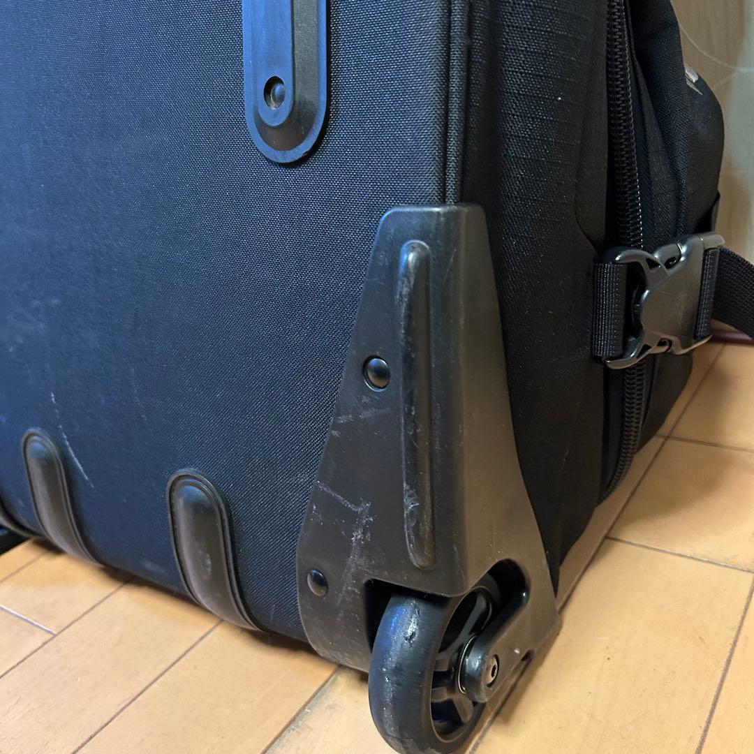 ☆状態良好DAKINE SPLIT ROLLER 85L ダカイン　キャリー