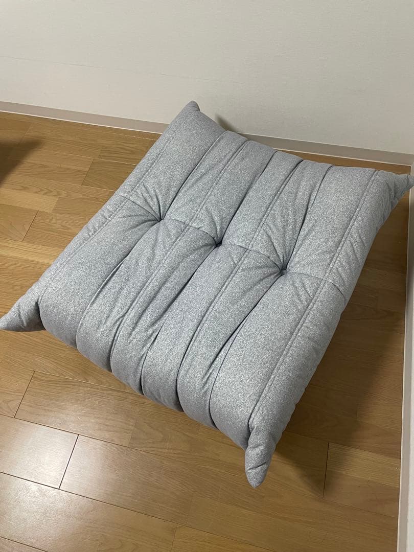 50周年限定生地 DENDENリーンロゼ トーゴ パフ ライトグレー