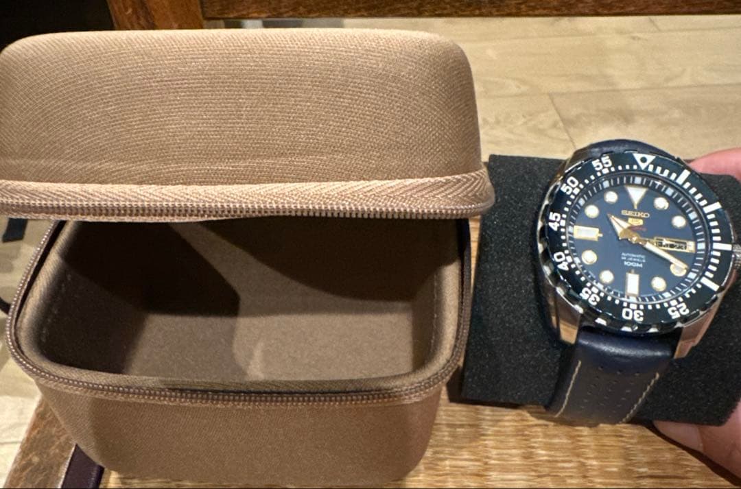 SEIKO 5 自動巻き ダイバーズウォッチ ネイビー