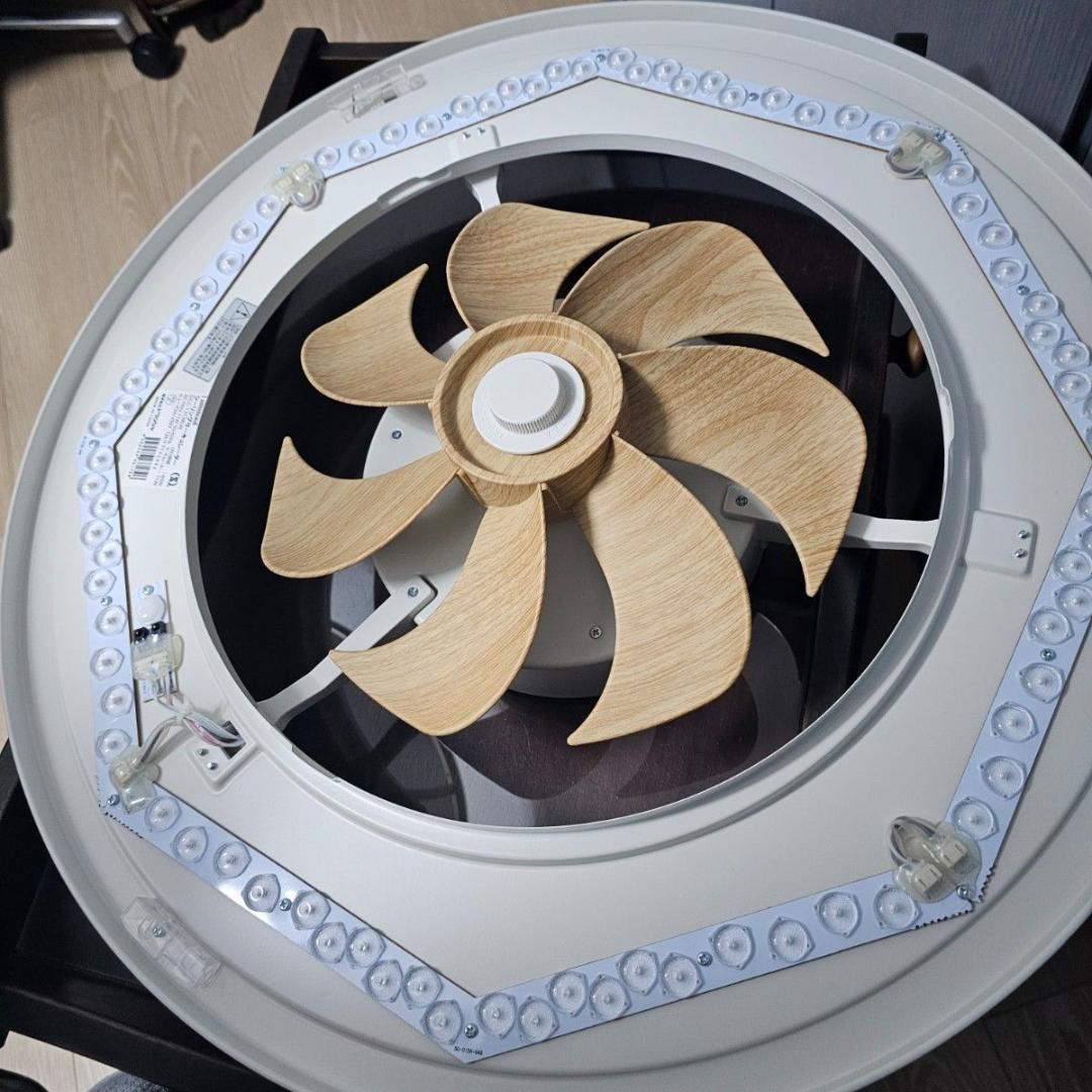 美品　ドウシシャ サーキュレーター 木目調 12畳用 DCC-12CMLW